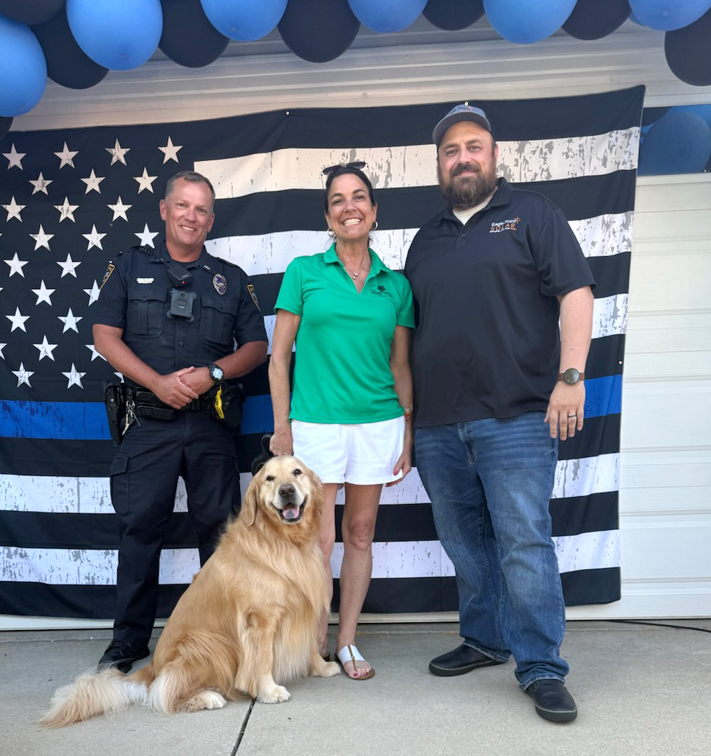 EaglePointSolar's tweet photo. On Tuesday, August 5th, 2025, members of our Cedar Rapids team enjoyed connecting with friends, neighbors, law enforcement and fire department agencies and our Mayor in Cedar Rapids in support of a unique crime and drug prevention event called “National Night Out”. https://t.co/Vdq9DXudtG