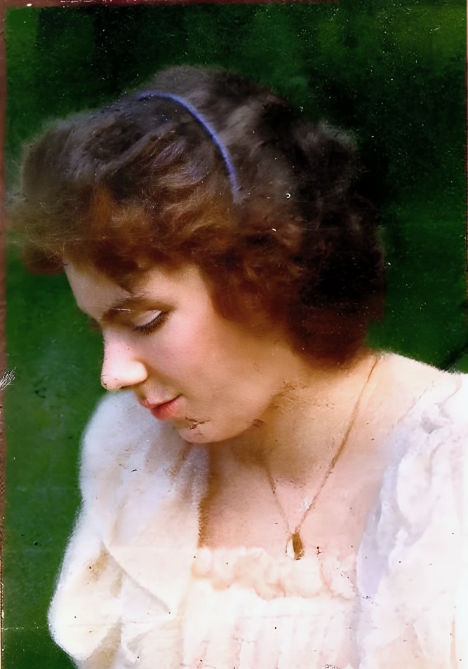 CamAcz's tweet photo. Katharine in colour https://t.co/DNHjqSDIOl