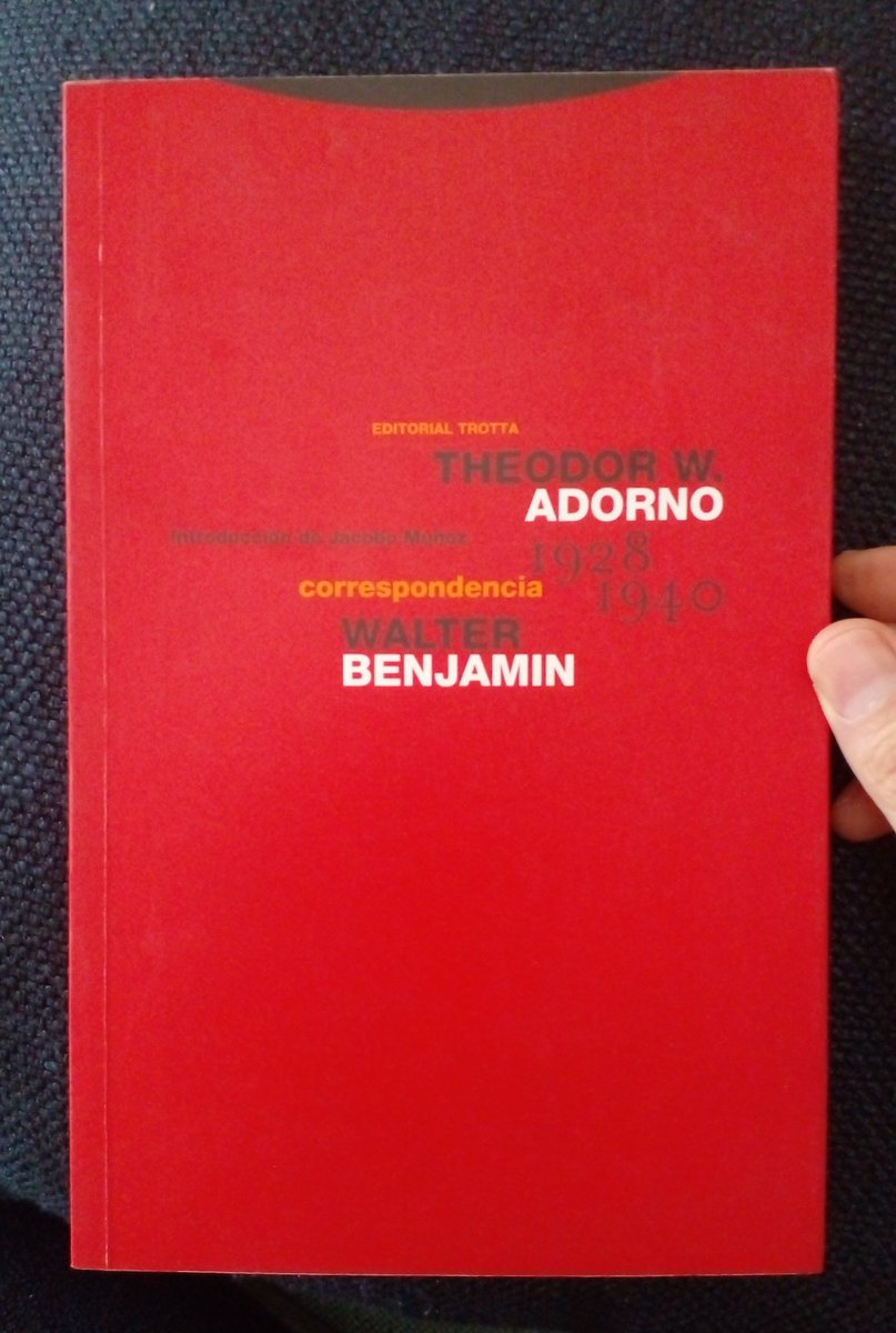 "En este trabajo veo la verdadera razón, si no la única, para no perder el valor de seguir luchando por la vida".
             Walter Benjamin, 1935.