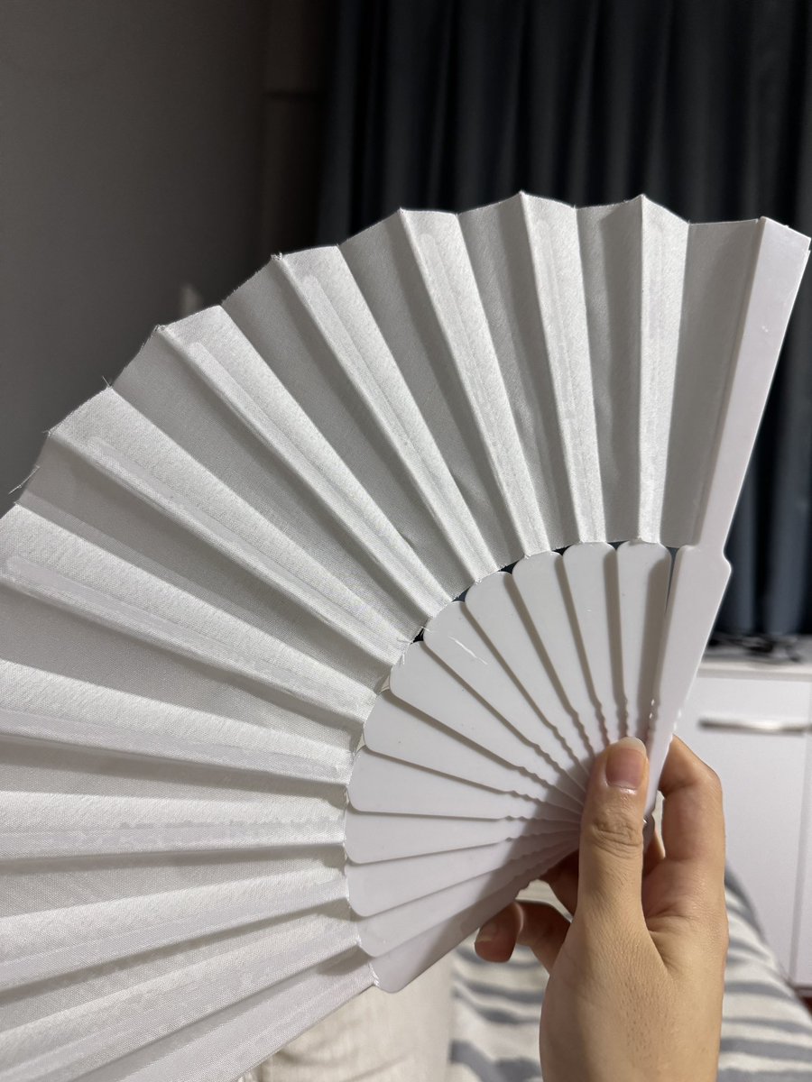 Dünyanın en sade yelpazesiyle geleneklerime sahip çıkıyorum