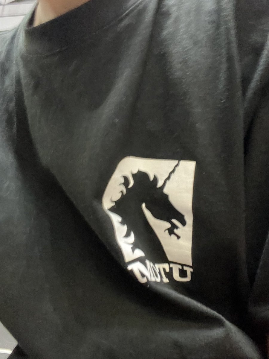 MOTU Tシャツ
現場で着てます