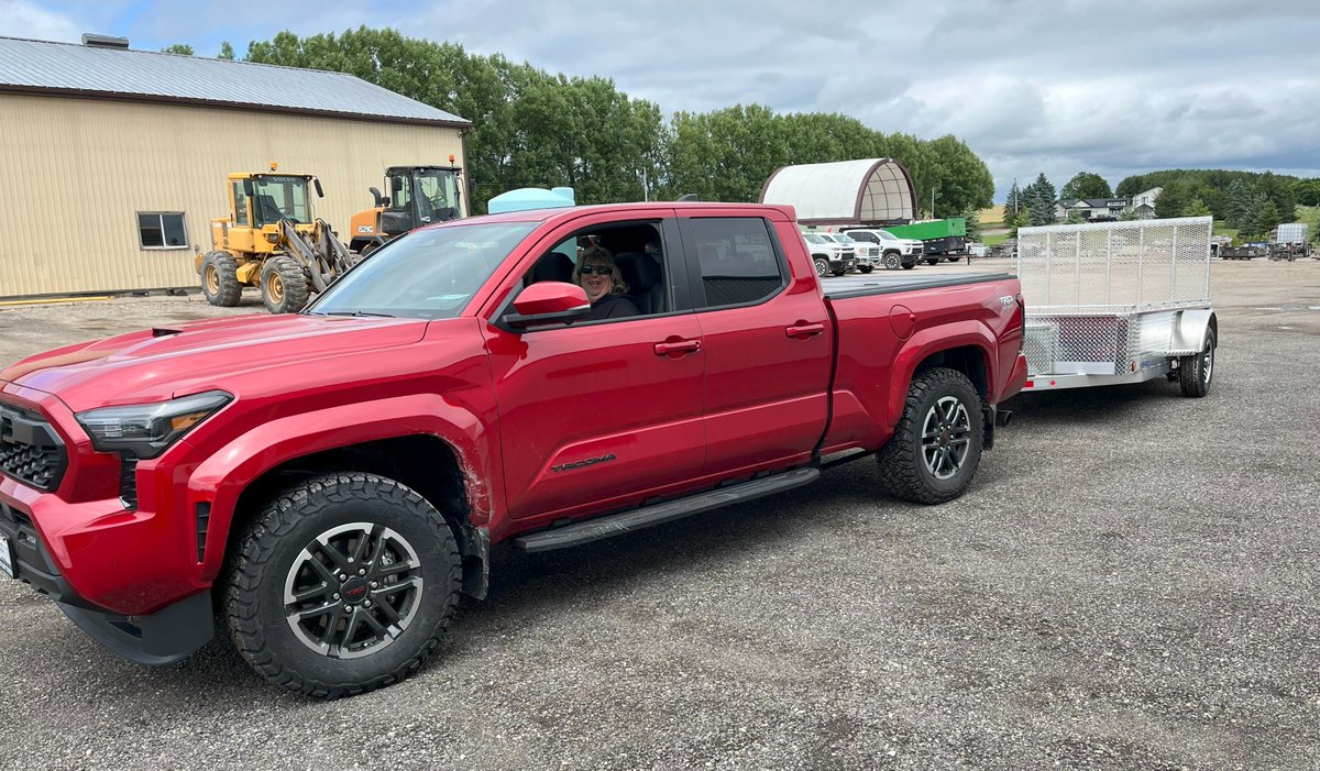 Bye Bye Bearco! 🎉 

Summer’s here and our aluminum utility trailers are flying off the lot!  Thanks Nicole &amp; Doug for your business! 

Contact an #EquipmentOntario Sales team member to see why they’re always in demand!