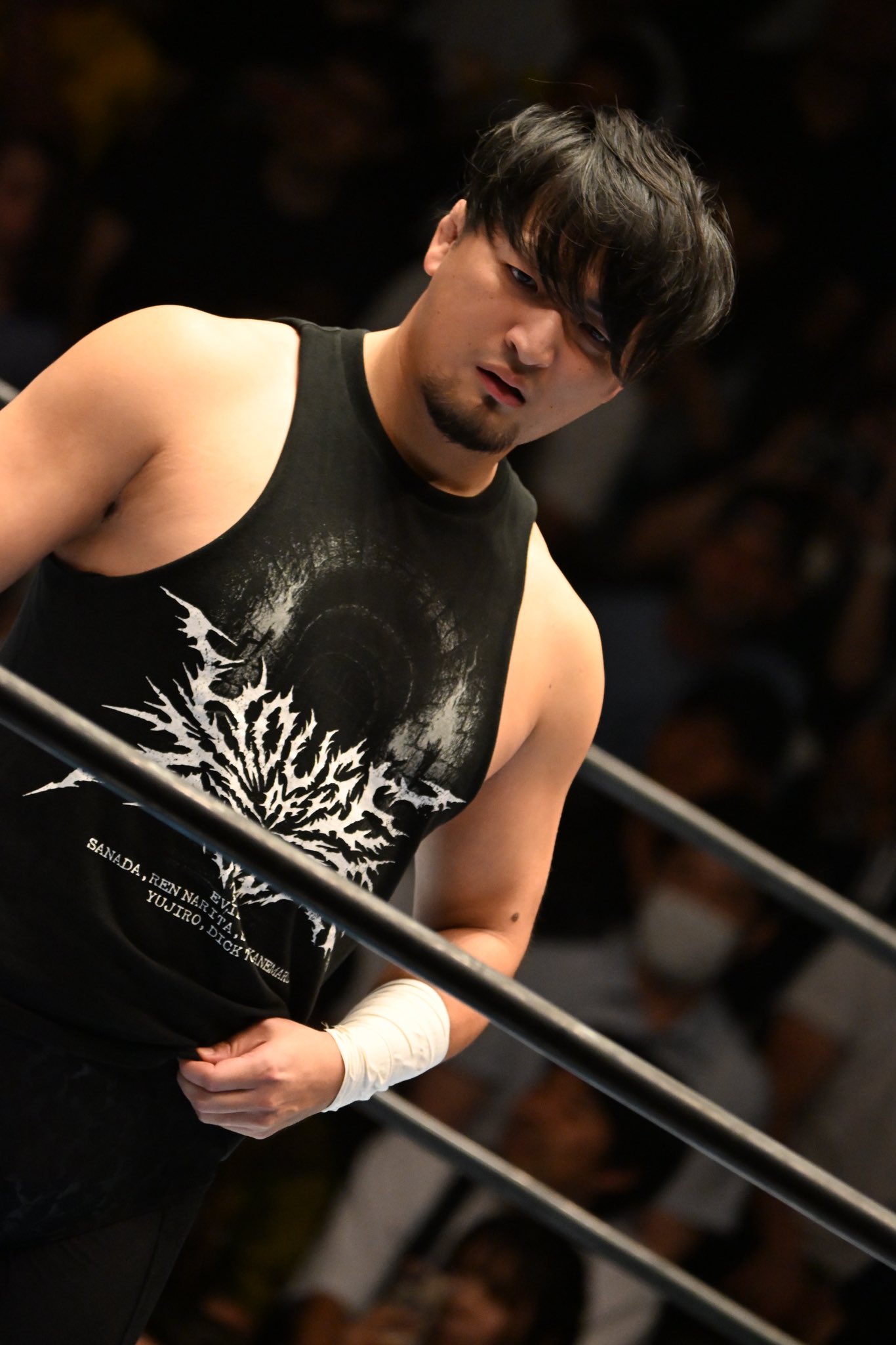 成田蓮ページ 新日本G1】成田蓮、H.O.Tの介入でファンタズモに雪辱！（まる