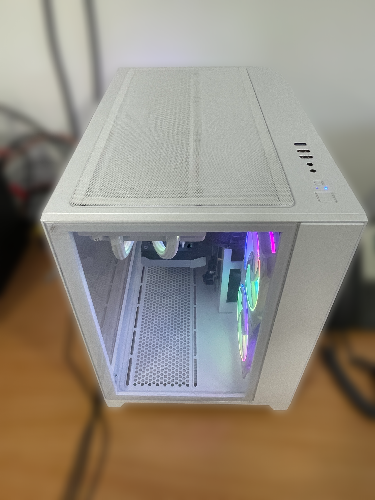 www_ginger6_com's tweet image. Pc of the day 07/08/2025
🔸 i7-12700KF
🔸 B760M AX (DDR4)
🔸 16GB DDR4 RAM
🔸 1TB NV2 Gen4 SSD(x2)
🔸 RTX 5060 16GB
🔸 360mm White ARGB Cooler
🔸 G6 Akira White Case

🖱️ Ready to game? Configure now: ginger6.com/g6-genesis-u2-…

#CustomPC #IntelBuild #RTX4070