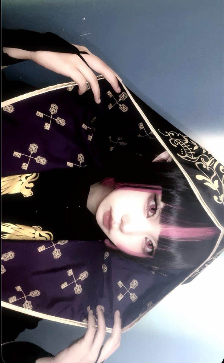 cos/twst🦇

           「堅苦しいのは苦手なんじゃが…」