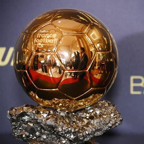 🗣️ Athenea del Castillo on being left out of the Ballon d’Or nominations:

“People say I was one of the best players at the Euros. I gave everything for my country, but I guess that’s not enough sometimes.”