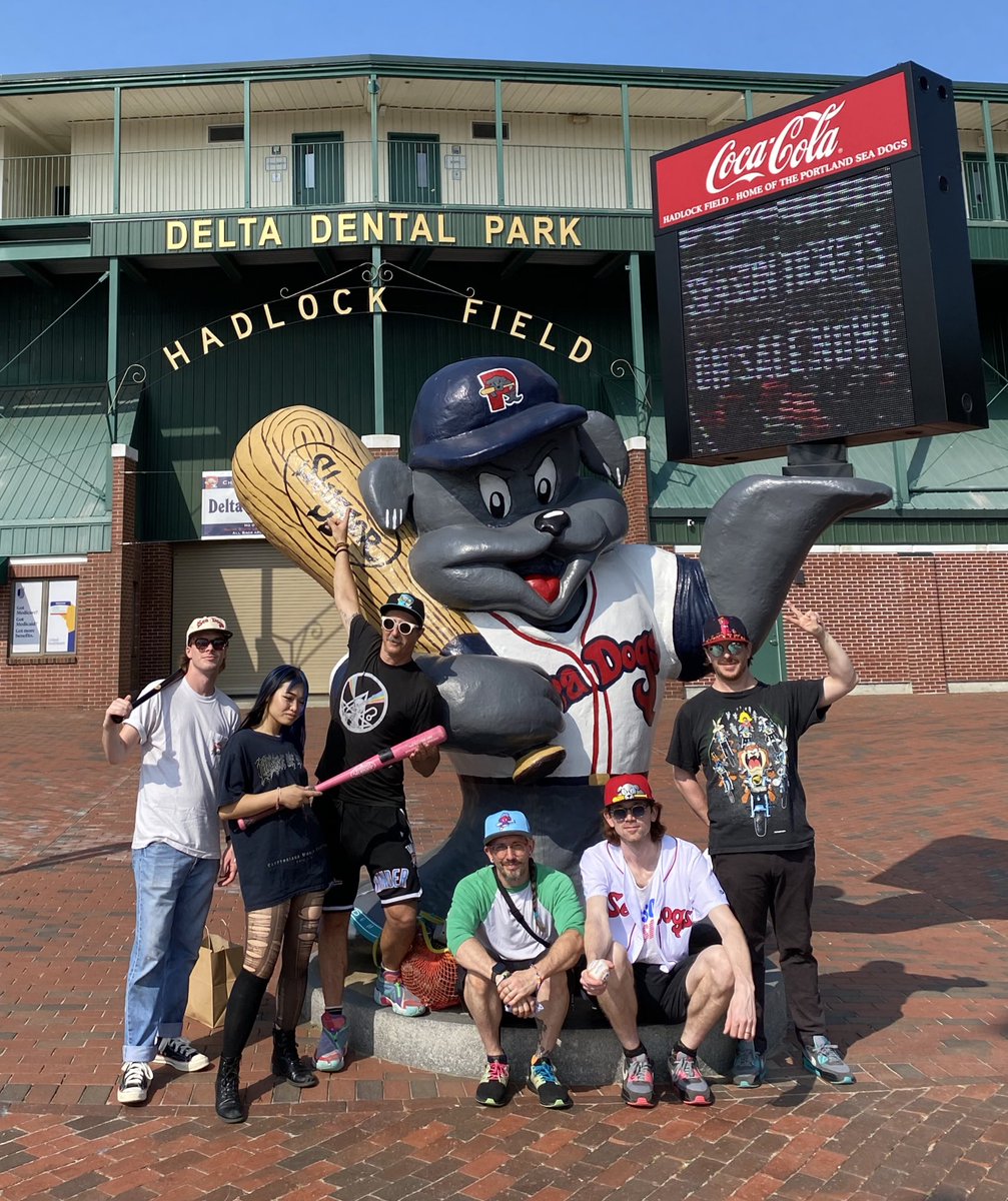 Slugger Battles the Pink Robots Pt. 1

Huge thanks to <a href="/theflaminglips/">The Flaming Lips</a> for stopping by and raiding our store. Check them out tonight at Thompson’s Point with <a href="/modestmouseband/">Modest Mouse</a>