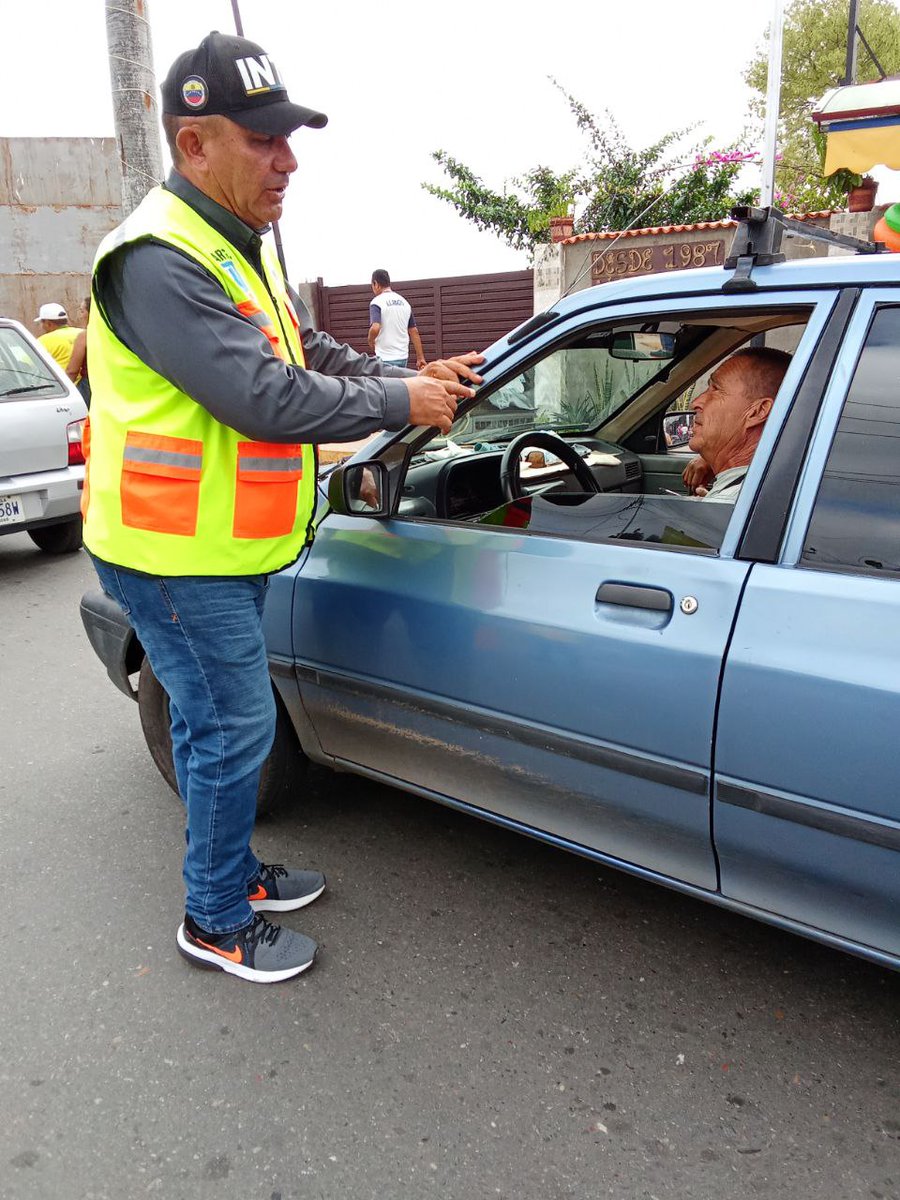 InttContigo's tweet photo. El INTT, oficina San Fernando, se encuentra promoviendo el uso del cinturón de seguridad y el respeto a los límites de velocidad para garantizar una movilidad segura. https://t.co/YY4TGSchqL
