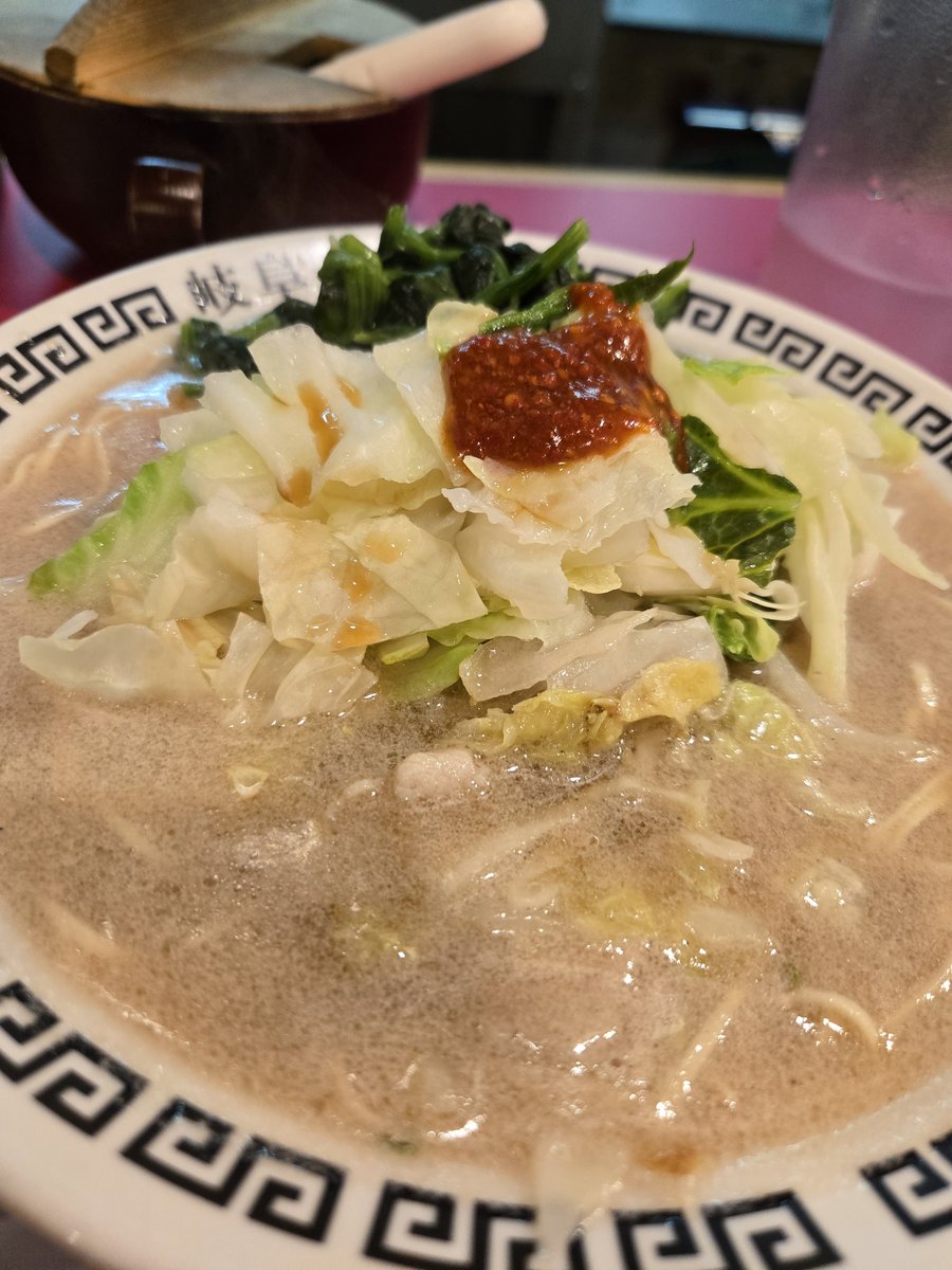 こんな時間に
仕事帰りの誘惑の1杯🍜
っかーーーー！！
お口がニンニクになってしまった👉🏻👈🏻,,,