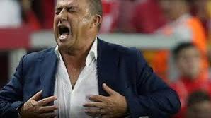 Müze tablo bakma storileri