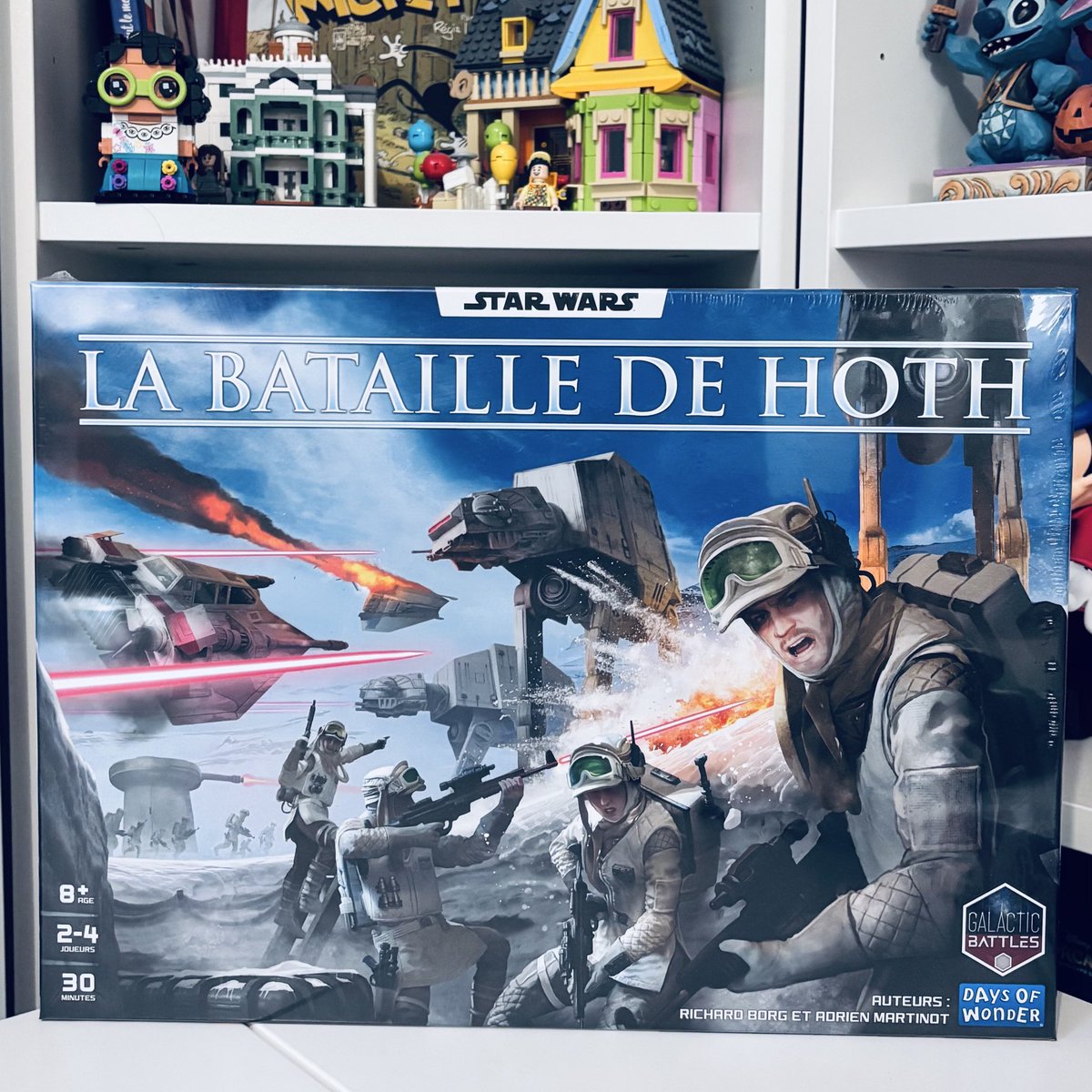 Bonjour toi 😍  L’arrivée de la semaine avec La Bataille de Hoth ! 

Autant j’ai beaucoup de mal avec Mémoire 44, autant celui là fait parti de mes chouchous de PEL 🥰 

Hâte d’essayer les scénarios maintenant 🥳 

#j2s #bgg #boardgames 
🎁 Exemplaire presse