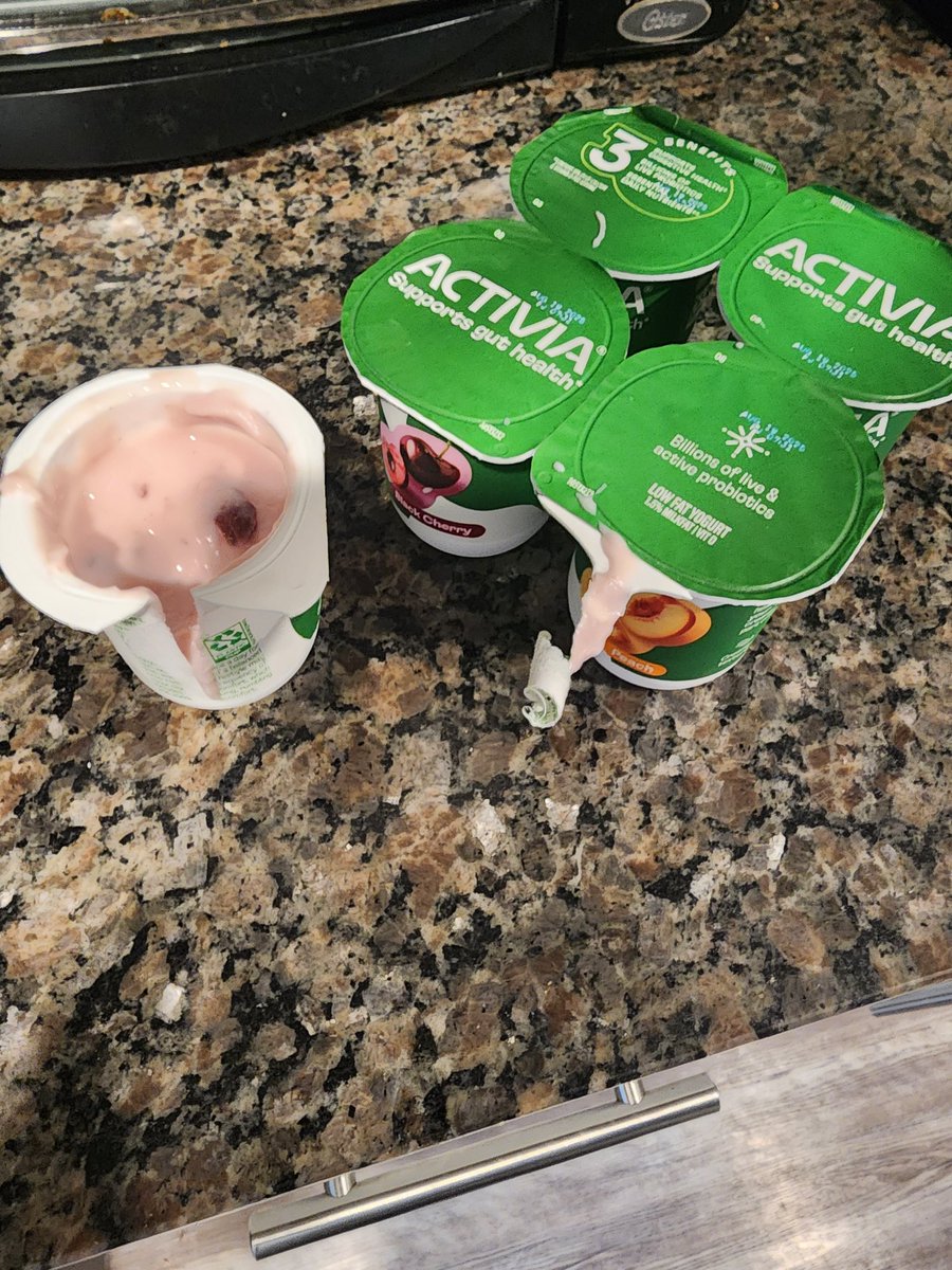 Social Commenter tweet media