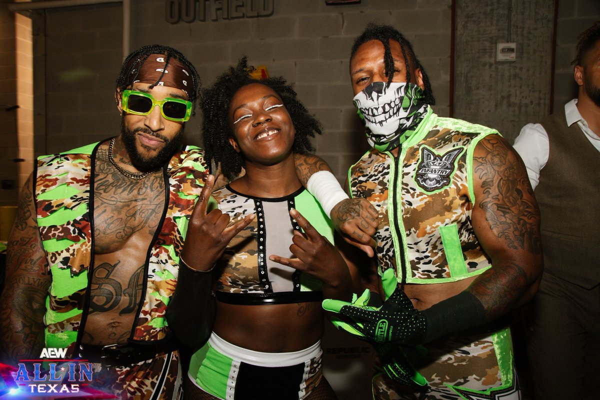 CarlieBravo's tweet image. Idk what all the fuss is about... 
@The305MVP always puts us over. 🤷🏾‍♂️😂

#theINFANTRY #THEM