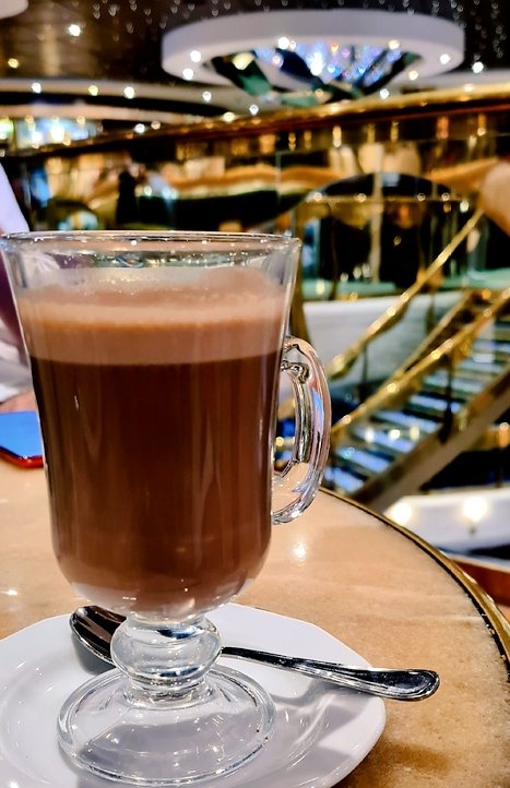 ele_alo_'s tweet image. #MscSplendida 🚢🌊