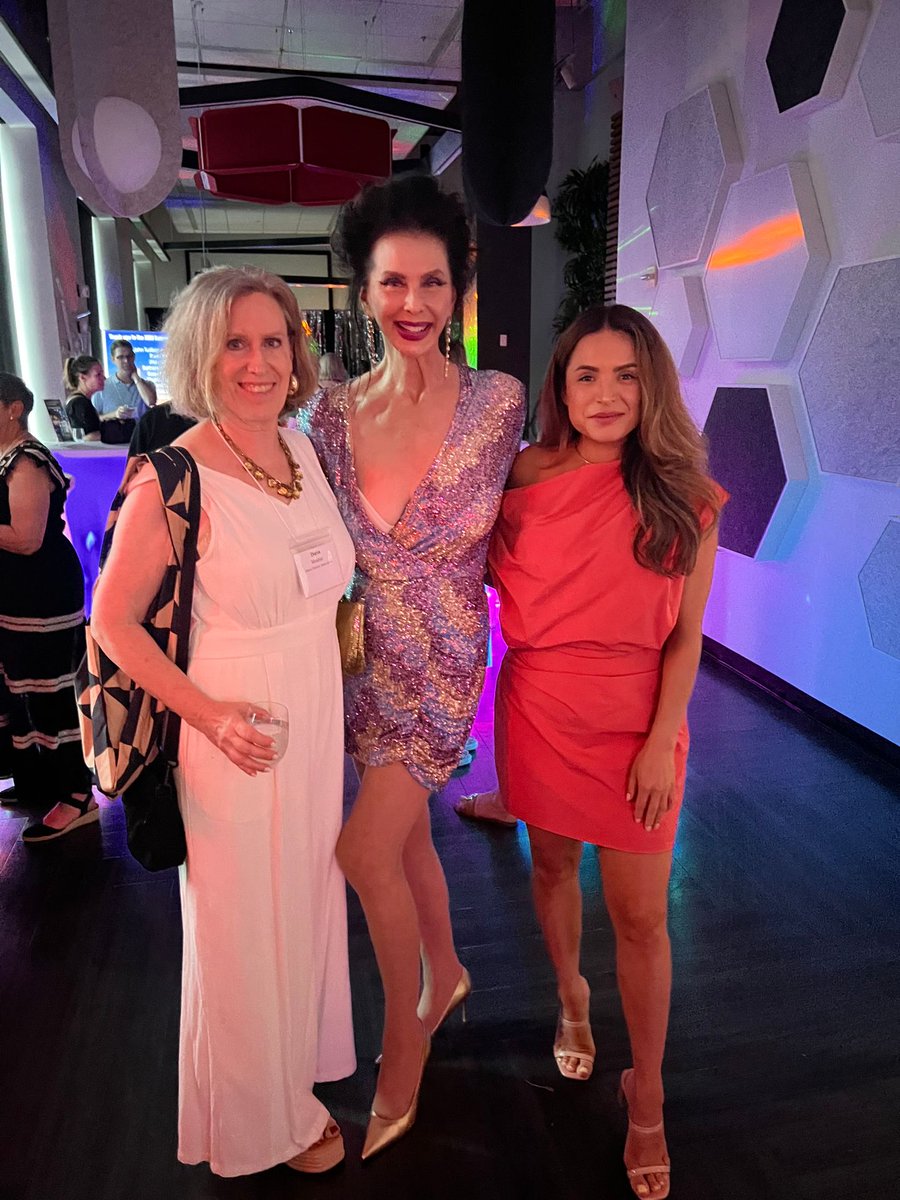 Thanks New York Design Coalition for another fabulous Summer Social bringing together ASID, IDS, NKBA, IFDA and DLFNY! #tbt #interiordesign #apartmentdesign #workpacedesign #multifamiy #dianamosherassociates #jacksonheightsinteriordesigner