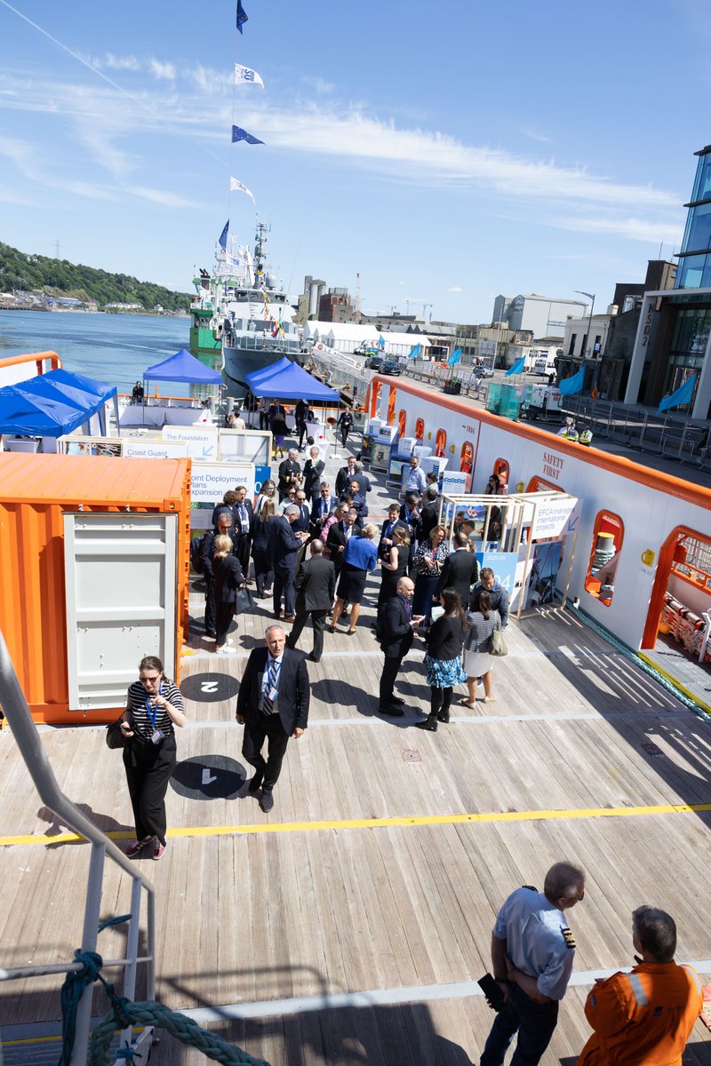 EFCA_EU's tweet photo. 📍 Today in Esbjerg!
We’re opening the doors of the #OceanProtector and Nordsøen for a joint open ship event. Come discover how EU and Danish inspectors work together for sustainable fisheries. ⚓
🕒 16:30–18:30
📍 Østre Dokkaj, Esbjerg Harbour
#EFCA20 #EUinDK https://t.co/2FVhjJKbPp