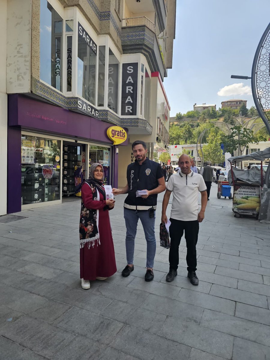 📢 İl Emniyet Müdürlüğümüz görevlilerince 07.08.2025 tarihinde İlimiz çarşı merkezinde vatandaşlarımıza yönelik Aile İçi ve Kadına Karşı Şiddet konusu ile KADES (Kadın Acil
Destek İhbar Sistemi) uygulaması hakkında bilgilendirme faaliyeti gerçekleştirilmiştir.
.
.
.
<a href="/idrisyilmazz/">İdris yılmaz</a>