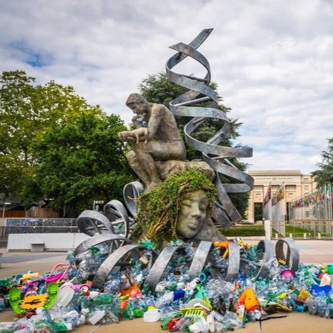 United Nations (@un) on Twitter photo 📷: "The Thinker's Burden" depicts a world slowly drowning in plastics.
The sculpture from <a href="/thevonwong/">Von Wong</a> is installed outside <a href="/UNGeneva/">United Nations Geneva</a> as negotiations are taking place to finalize a global #PlasticsTreaty.
<a href="/UNEP/">UN Environment Programme</a> has more on the talks: unep.org/inc-plastic-po… 📷: "The Thinker's Burden" depicts a world slowly drowning in plastics.
The sculpture from <a href="/thevonwong/">Von Wong</a> is installed outside <a href="/UNGeneva/">United Nations Geneva</a> as negotiations are taking place to finalize a global #PlasticsTreaty.
<a href="/UNEP/">UN Environment Programme</a> has more on the talks: unep.org/inc-plastic-po…