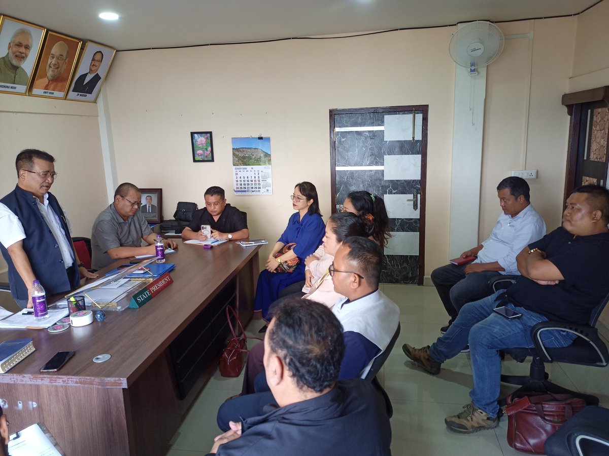 BJP4Mizoram's tweet photo. The BJP Mizoram State Office Bearers held their first meeting under the leadership of Dr. K. Beichhua, MLA, after he assumed charge as the newly appointed State President.
#BJP4Mizoram #Mizoram #BJP
@DrBeichhua @LRSFanai @delsonnotlia @iamfelakhiangte @MabiakiChhangte https://t.co/2vKYAB6Ire