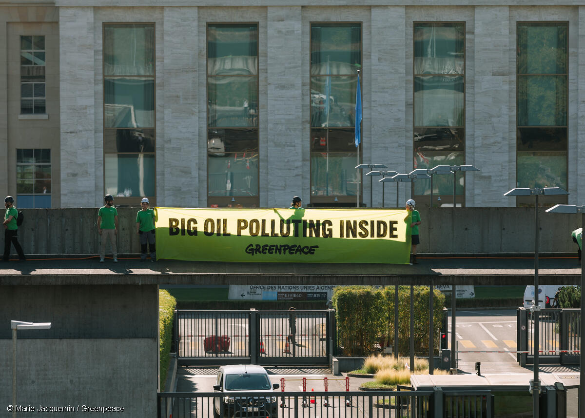 Earlier today, <a href="/Greenpeace/">Greenpeace International</a> activists created a symbolic trail of black oil outside the venue of #INC5_2 #PlasticsTreaty talks. The action calls out "attempts by fossil fuel lobbyists and oil producing states to prevent countries agreeing to cut plastic production as a core part