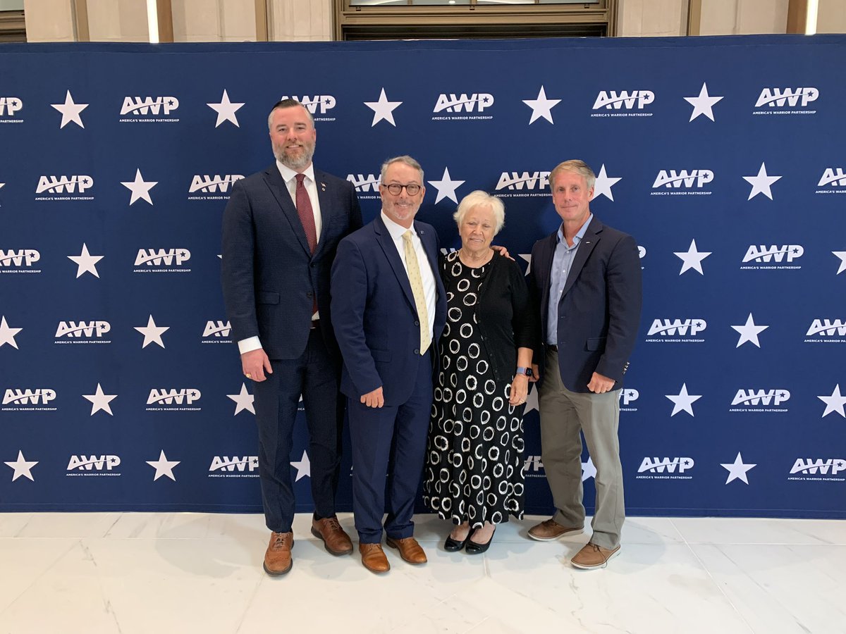 ctlyle1's tweet image. At the @AWPartnership 12th annual Warrior Symposium, I took part in a panel discussion about how we turn talk into action. Also - great to see so many friends and familiar faces! #veterans #thriving