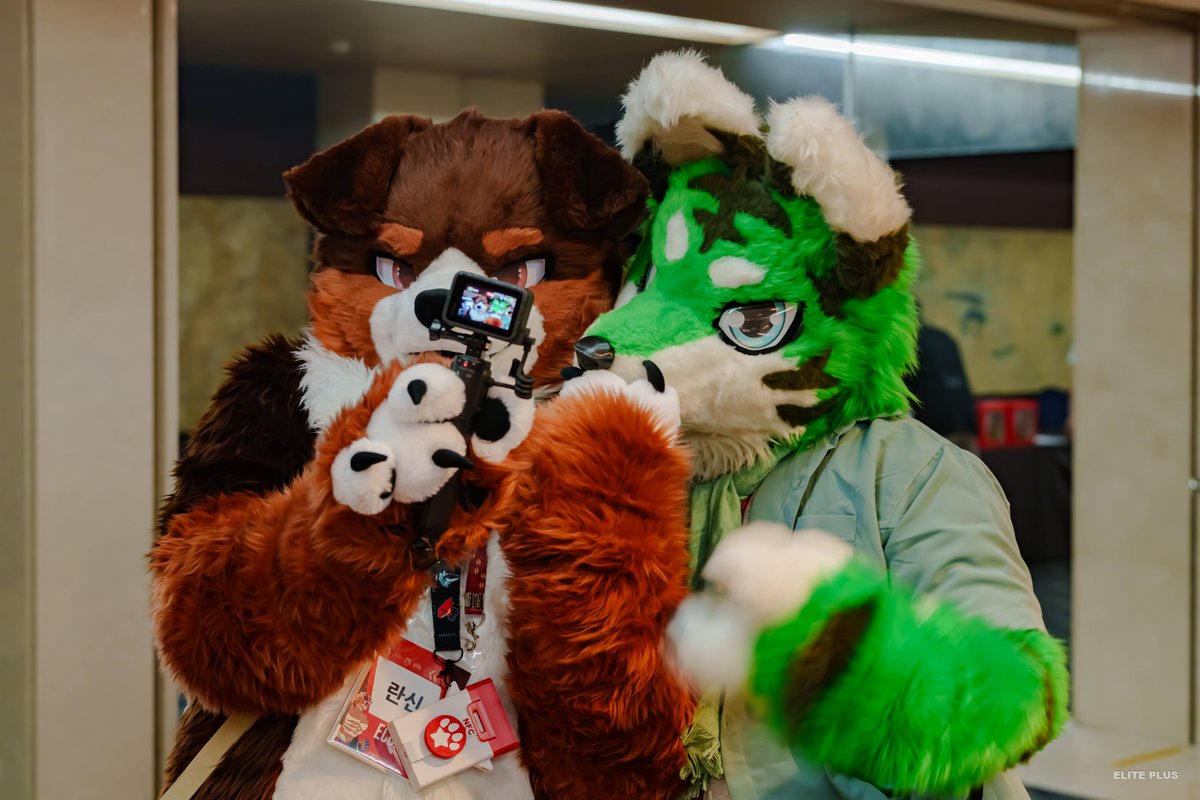 #FursuitFriday   

look at the camera- 😘 

💚<a href="/olive_kemono/">おりーぶ/Olive</a>
📷<a href="/ELPL_Fur/">ELite PLUS📷 🔜 汽水派对</a>
