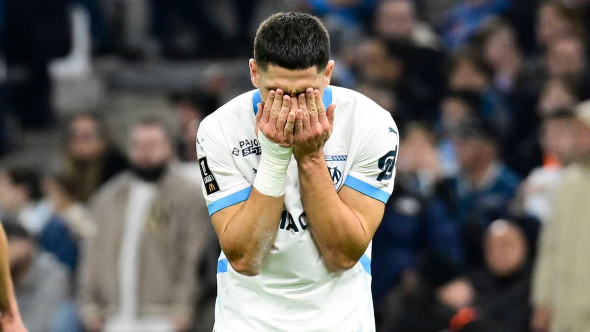 OfficialOTBNews's tweet image. 🗞️ Neal Maupay faces humiliation that will delight Everton fans

A player who branded himself the ‘most disliked’ in the Premier League faces embarrassment this summer at the hands of a club that has only just signed him.

Neal Maupay made few friends at Everton and left the…