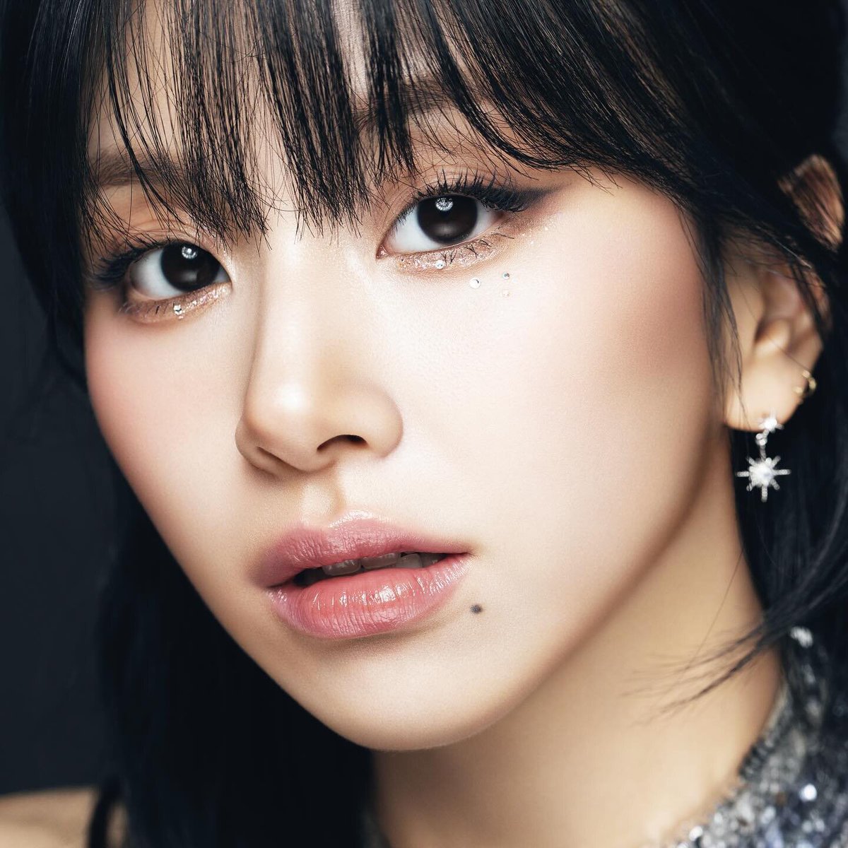 PopBase's tweet image. Chaeyoung of TWICE will release her debut solo album on September 12th.