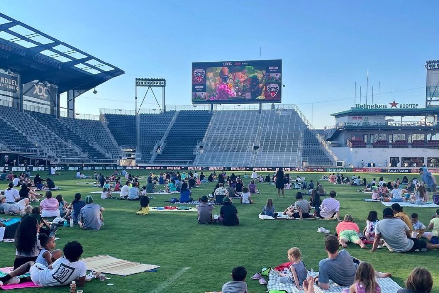Free summer movie nights at Audi Field start tonight. 🎬

Join neighbors for family-friendly films throughout August—right here in the Sports Capital.

Reserve your spot: tinyurl.com/AudiFieldMovie…