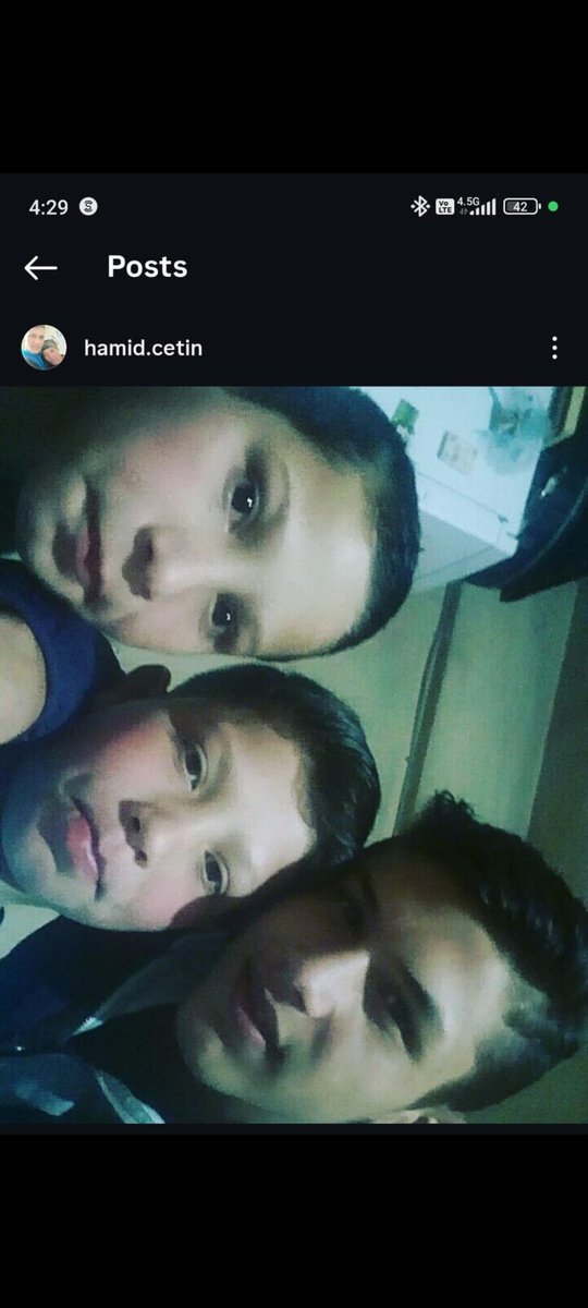 Arkadaşlar ben İbrahim çetin kardeşimin ailesine ulaştım abisini Instagram ismi Hamid.cetin annesiyle birlikte fotoğrafi var ailesine ulaşmak isteyen olursa yazabilir yardımcı olurum