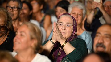 Konserden başka bir görüntü