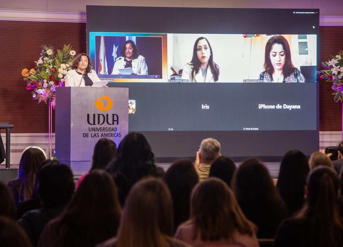 Nuevas titulaciones en diplomados y postítulos de la Facultad de Educación UDLA. Profesionales culminan su formación continua, reafirmando su compromiso con la calidad educativa. Conoce nuestra oferta académica en: udla.cl/postgradosos y postítulos: udla.cl/postgrados