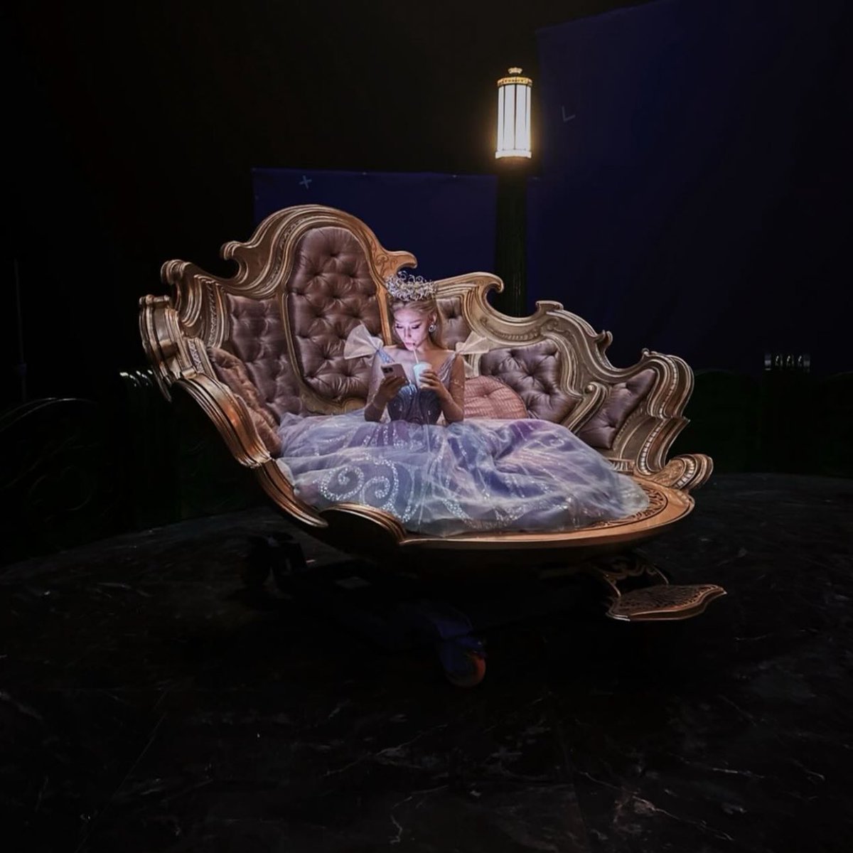 headsplits's tweet photo. Ariana Grande on the set of WICKED: For Good. https://t.co/jMtpGsmLgv