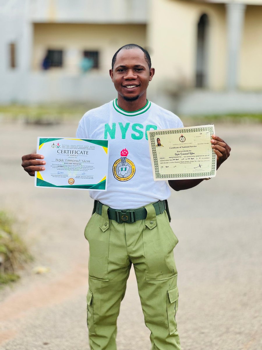 benifty01's tweet photo. I answered the call. I served. I conquered. Now it’s time for the next chapter 📖🎉
Congratulations to me on my POP
#NYSC #nyscpop #nysc2025 https://t.co/esdcTo20YX