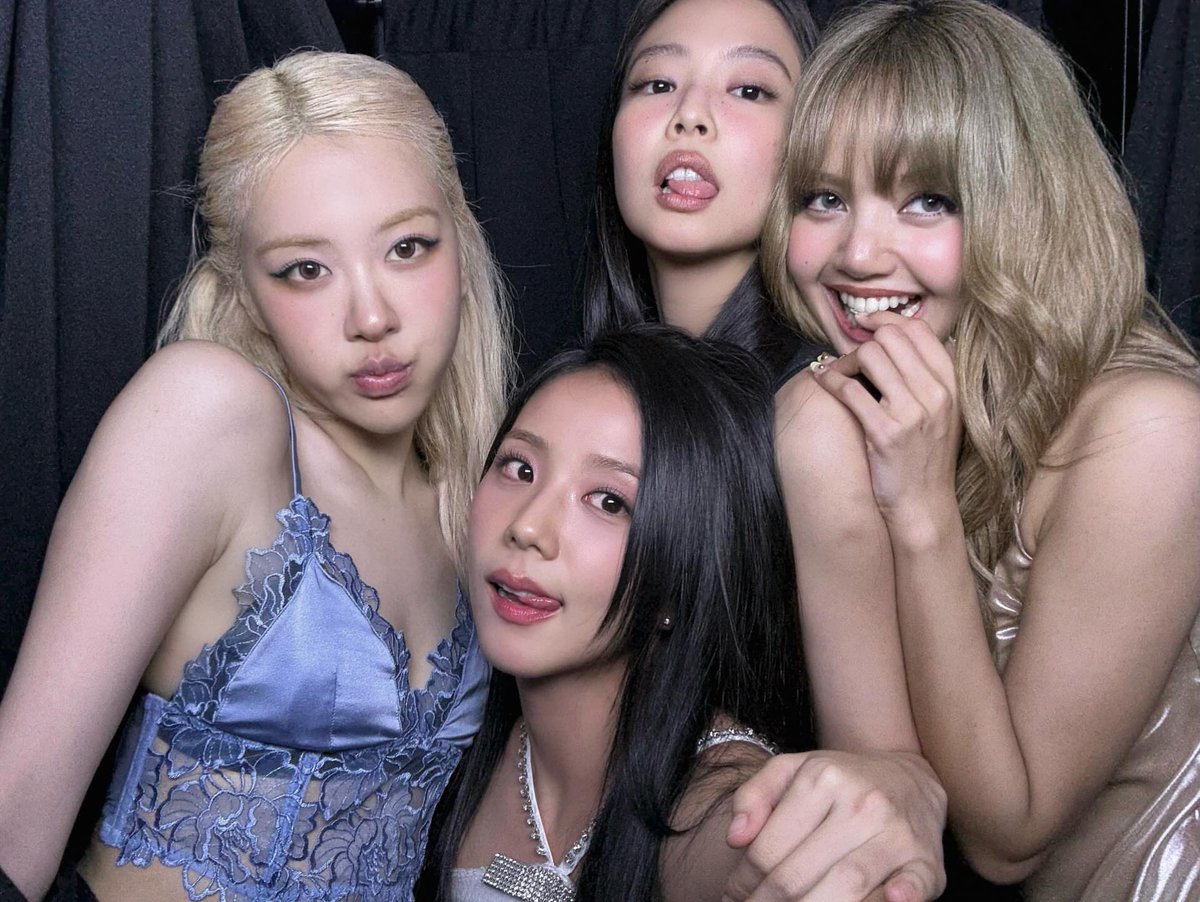 BLACKPINK 🖤💖