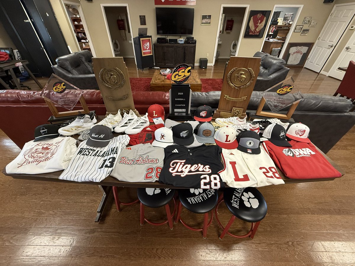 University of West Alabama Baseball (@uwabaseball1) on Twitter photo The University of West Alabama is looking for 2 Graduate Assistant Coaches.
Please send your resume and cover letter to Eric DuBose . <a href="/SkippersDugout/">Skippers Dugout</a>
Edubose@uwa.edu The University of West Alabama is looking for 2 Graduate Assistant Coaches.
Please send your resume and cover letter to Eric DuBose . <a href="/SkippersDugout/">Skippers Dugout</a>
Edubose@uwa.edu