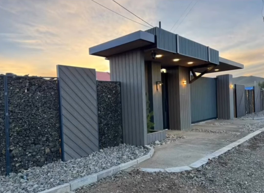 Монголд. Гэр хороололд. Супэр цаг үе эхэлж байна.