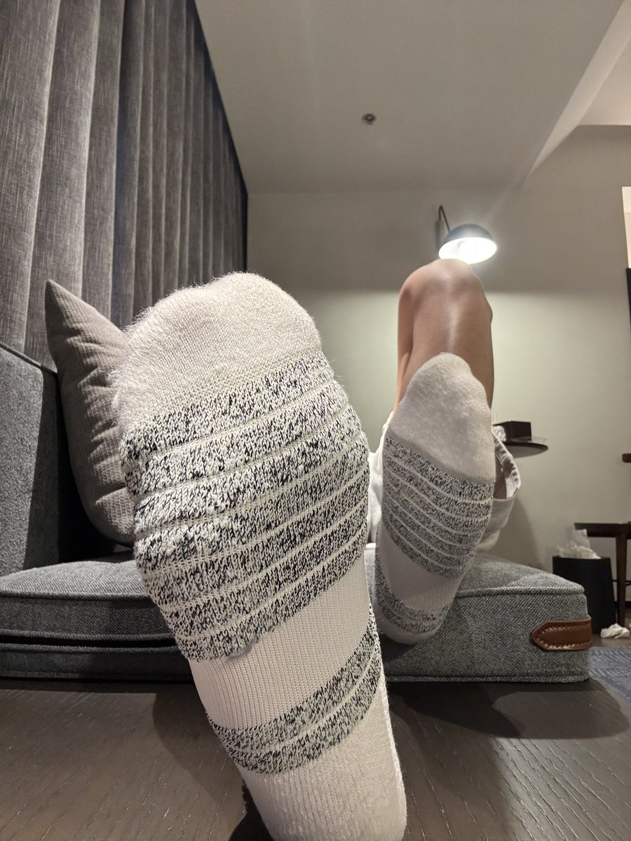 来跪下 傻逼🖕