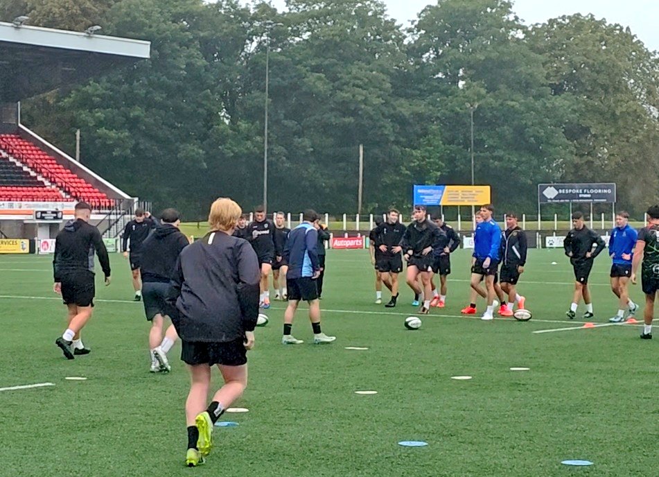 CYC Rugby Union (@cycrugbyunion) on Twitter photo Perfect weather ⛈️⛈️
As our Squads head onfield <a href="/PontypriddRFC/">Pontypridd RFC</a> for the final session of the week 🏉
The hard work continues..⬛️🟩 #CYCRugby Perfect weather ⛈️⛈️
As our Squads head onfield <a href="/PontypriddRFC/">Pontypridd RFC</a> for the final session of the week 🏉
The hard work continues..⬛️🟩 #CYCRugby