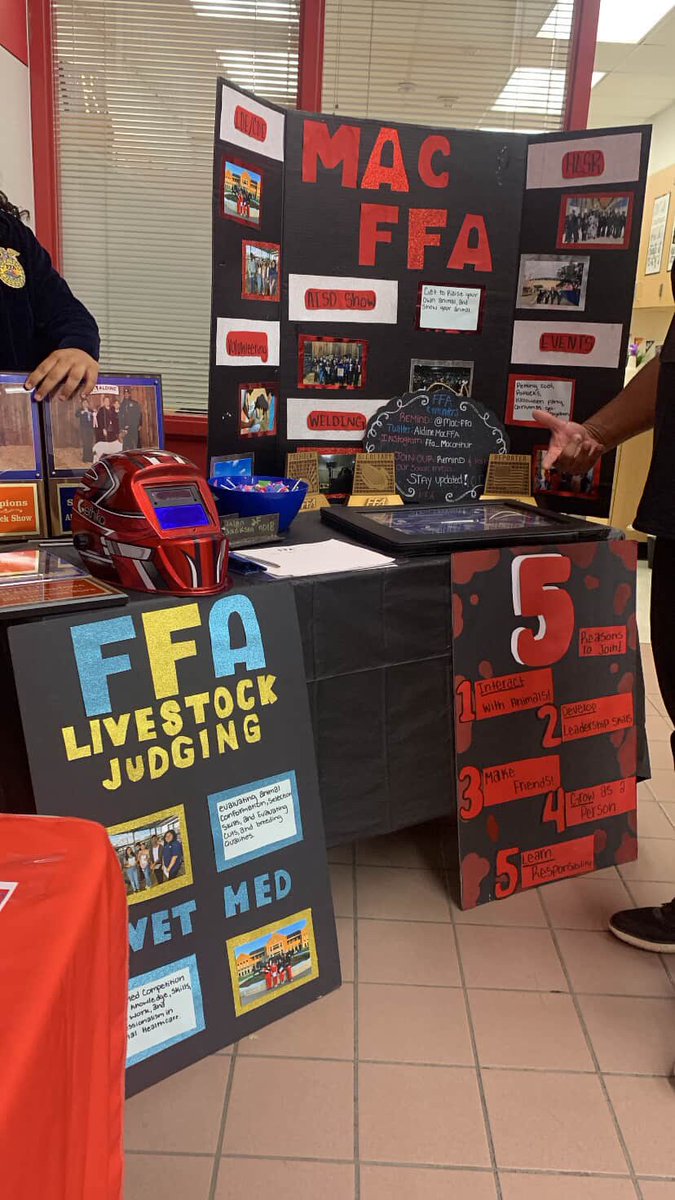 AldineMacFFA's tweet image. We just wanna thank everyone who came to the MacArthur FFA Booth at orientation. Get ready for a ready amazing year with so much more ahead!!
