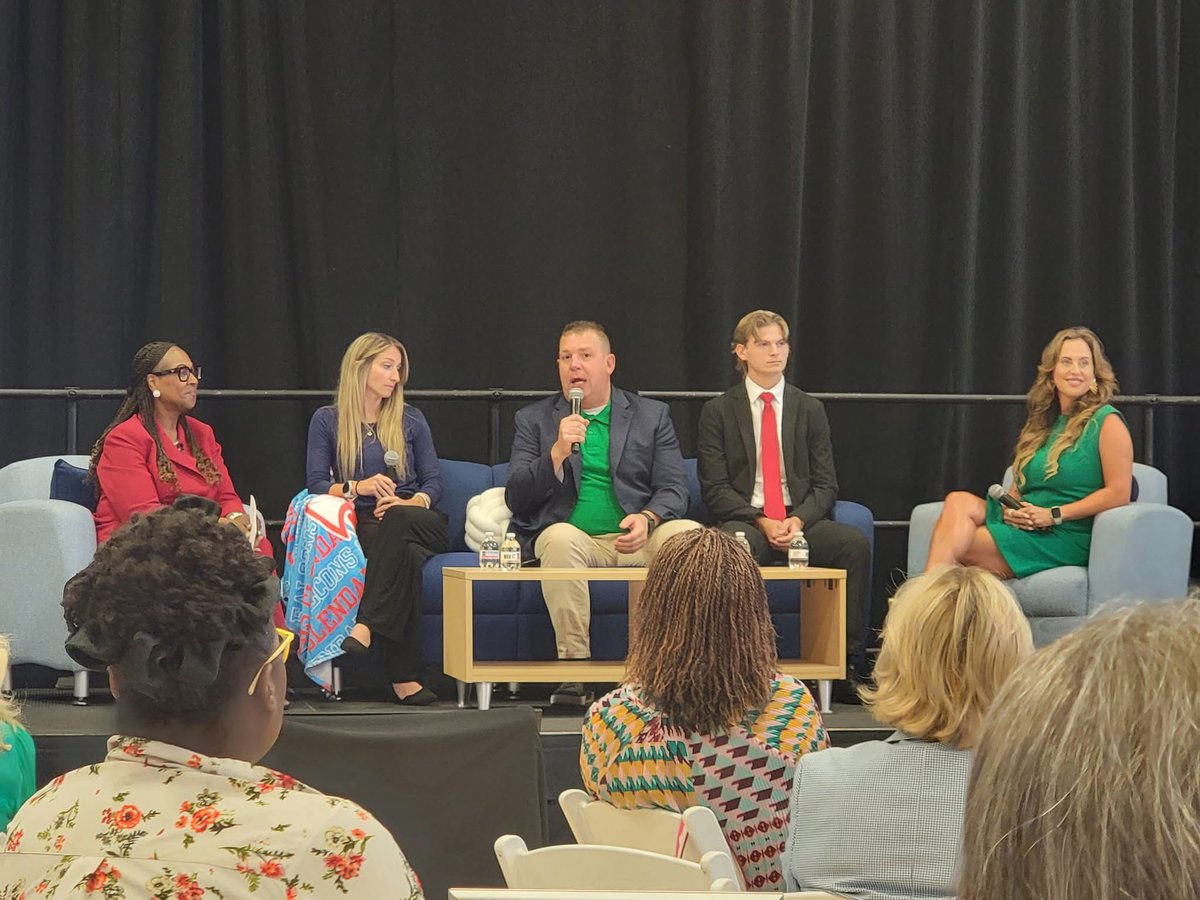 Danielle O'Neil (@coachoneil_pe) on Twitter photo Had a chance to be a panelist this morning for Springfield Area Chamber of Commerce State of the Schools. I loved getting to share why I choose <a href="/officialSPS/">Springfield Public Schools</a>, as well as advocate and raise awareness for quality PE! #GoodMorningSGF Had a chance to be a panelist this morning for Springfield Area Chamber of Commerce State of the Schools. I loved getting to share why I choose <a href="/officialSPS/">Springfield Public Schools</a>, as well as advocate and raise awareness for quality PE! #GoodMorningSGF