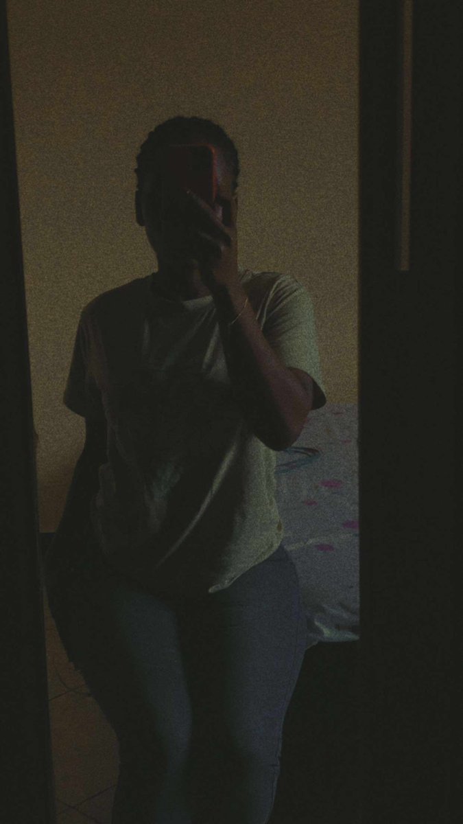 Can we please follow each other 🥹🙏🏼 i follow back instantly. Promise 🙌🏼