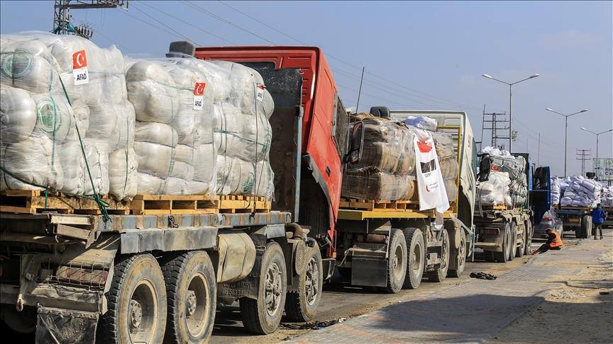 Türkiye Gazze'ye 7 Ekim 2023'ten bu yana 101 bin 271 ton yardım ulaştırdı.