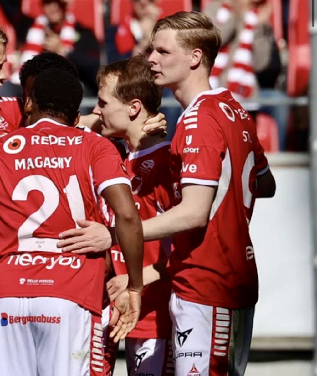 Tid för nya hjältar. 🔴⚪️

Dags för Malcolm Stolt att starta och kliva fram på riktigt. 

På söndag krossar vi Varberg. 
Framåt Kalmar!