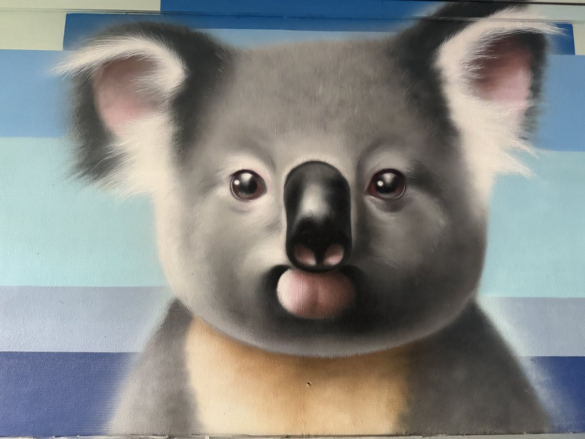 Pendant l’été ☀️, les peintures murales se poursuivent 

Ici, à l’école maternelle place Jeanne d’Arc
avec l’artiste EDGE, Édouard Scarfoglio, 
habitant du 13e

#le13quejaime