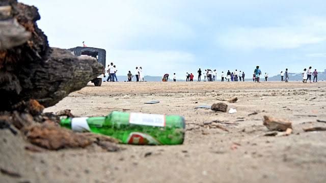 CitizenMattersX's tweet image. 🚨 BIG BREAKING 🚨 Finally, Goa gets serious about cleanliness! ₹3 lakh fine for littering isn’t harsh — it’s necessary. Paradise deserves protection, not pollution. 🌴🚯
#Goa #CleanGoa #LitterFreeIndia #SwachhBharatMission