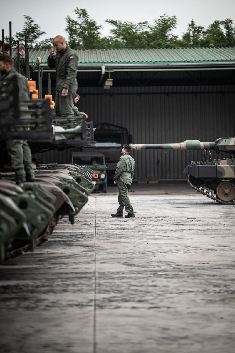 <a href="/battle_order/">Battle Order</a> <a href="/TotherChris/">The Other Chris</a> <a href="/CorporalFrisk/">Corporal Frisk</a> <a href="/2805662/">Gregory Knowles</a> <a href="/Gabriel64869839/">Gabriele Molinelli</a> <a href="/history_vietnam/">Jimmy 🇺🇸 🇦🇺</a> <a href="/HOVASSE_L/">Hovasse Luc</a> <a href="/JonHawkes275/">Jon Hawkes</a> <a href="/actualjib/">John Boland (JIB)</a> <a href="/Korean_DMZ_Vets/">Korean DMZ Vets</a> <a href="/Defence_blog/">The Defence Blog</a> <a href="/NichoConcu/">A-129 Mangusta</a> <a href="/ShephardNews/">Shephard Group</a> <a href="/thinkdefence/">Think Defence</a> <a href="/Mother_of_Tanks/">Mother of Tanks</a> <a href="/mason_8718/">Mason ヨンハク</a> <a href="/delfoarse/">M1A2 SEPv3 Abrams</a> <a href="/AllAboutM1A/">M1 Abrams</a>