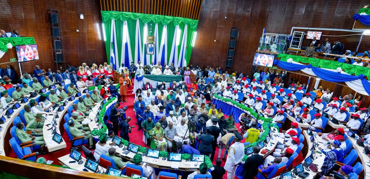 Presidency | Sierra Leone 🇸🇱 (@presidency_sl) on Twitter photo At the State Opening of the Sixth Parliament of the Second Republic of Sierra Leone, His Excellency <a href="/julius_maadabio/">Julius Maada Bio</a> celebrated the tremendous progress in key sectors, showcasing his administration's unwavering commitment to transforming our nation.
With agriculture as the At the State Opening of the Sixth Parliament of the Second Republic of Sierra Leone, His Excellency <a href="/julius_maadabio/">Julius Maada Bio</a> celebrated the tremendous progress in key sectors, showcasing his administration's unwavering commitment to transforming our nation.
With agriculture as the