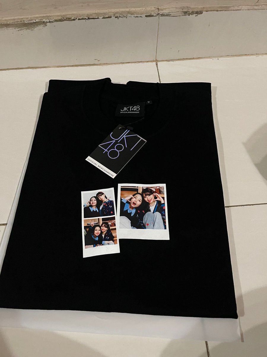 _yayurs's tweet photo. T-Shirt Bernadya x JKT48 Original‼️ #jkt48 #bernadya https://t.co/ZtK1coK9sl