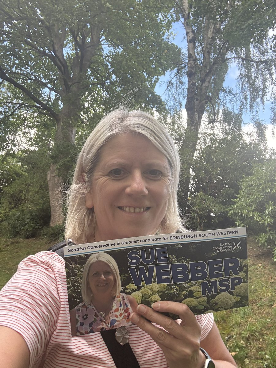 🌦️Managed to squeeze in a spot of deliveries whilst dodging the showers this morning across Colinton and Hailes.

🙏Thanks to everyone that stopped to chat.